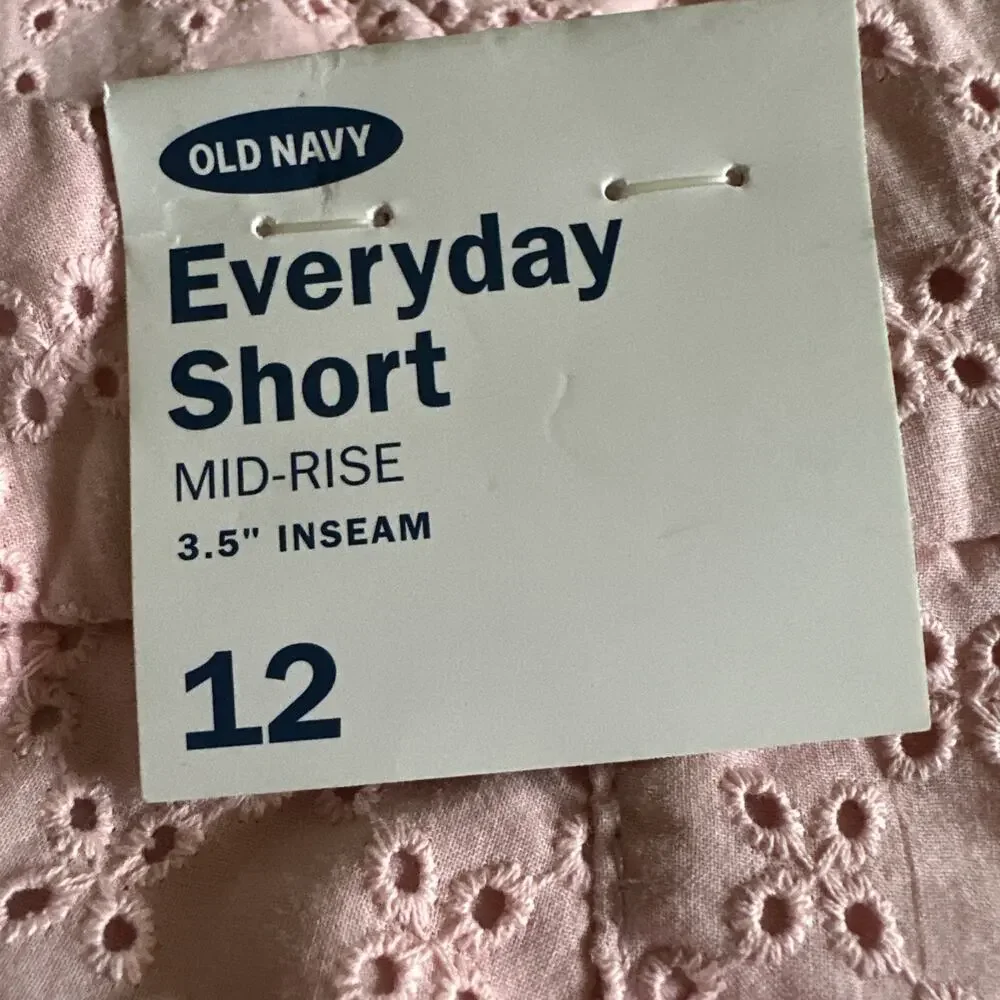 Old Navy Women’s Shorts Adult Size 12 Everyday Peach I-let 3.5" Inseam - Picture 4 of 7